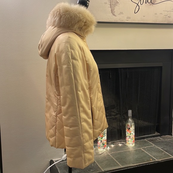 Beige winter jacket - Picture 5 of 16